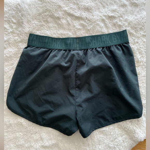 Gymshark Training Loose Fit Shorts in Obsidian Green - Picture 5 of 5